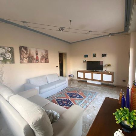 Apartamento La Casa Di Marta Valeggio sul Mincio Exterior foto