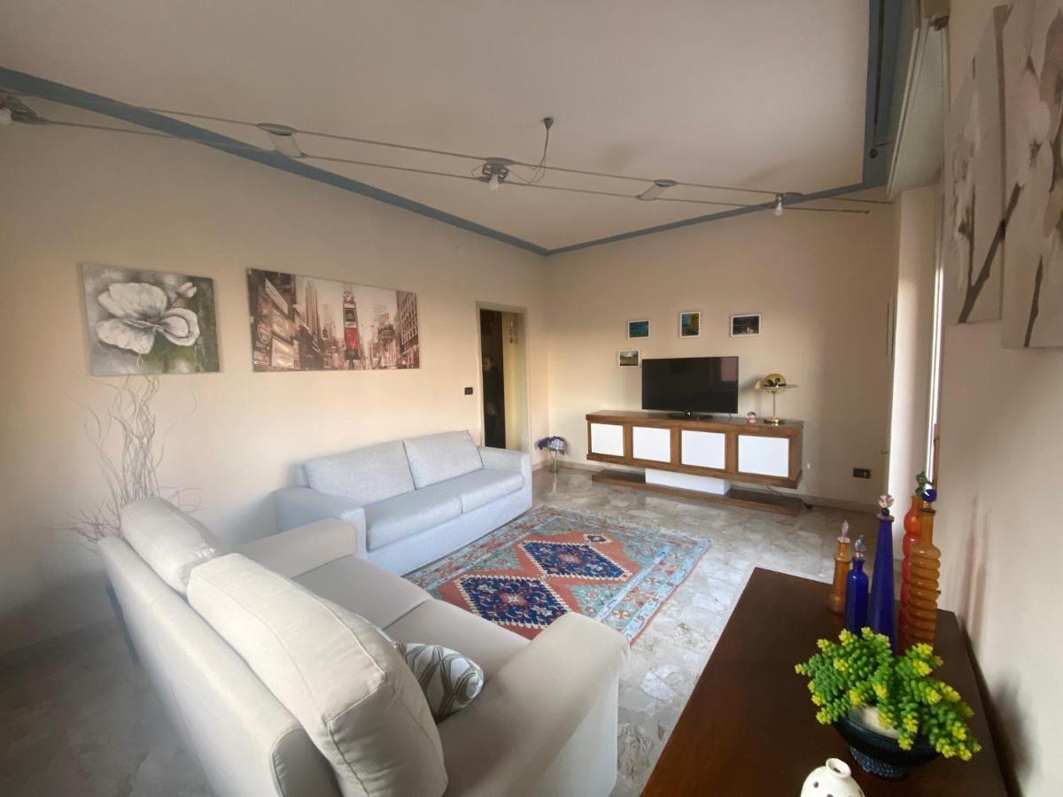 Apartamento La Casa Di Marta Valeggio sul Mincio Exterior foto