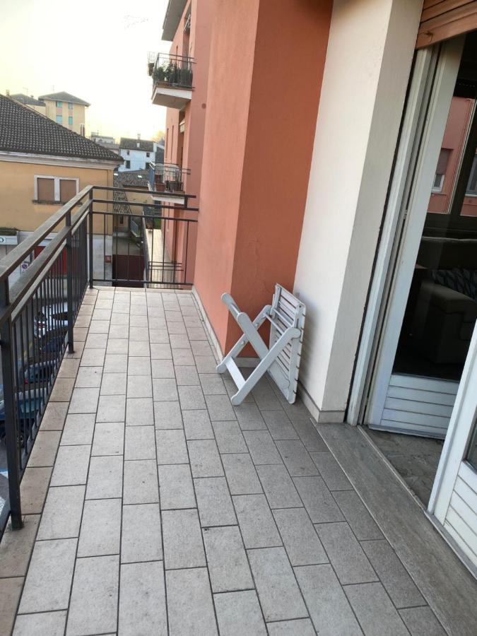 Apartamento La Casa Di Marta Valeggio sul Mincio Exterior foto